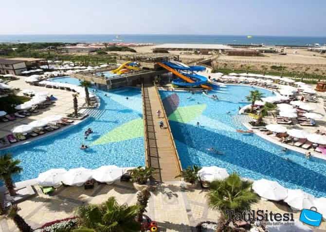 Crystal Palace Luxury Resort Spa 